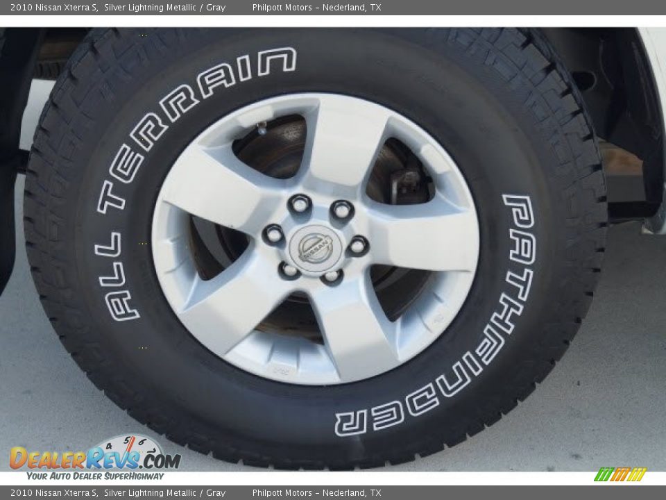2010 Nissan Xterra S Silver Lightning Metallic / Gray Photo #22