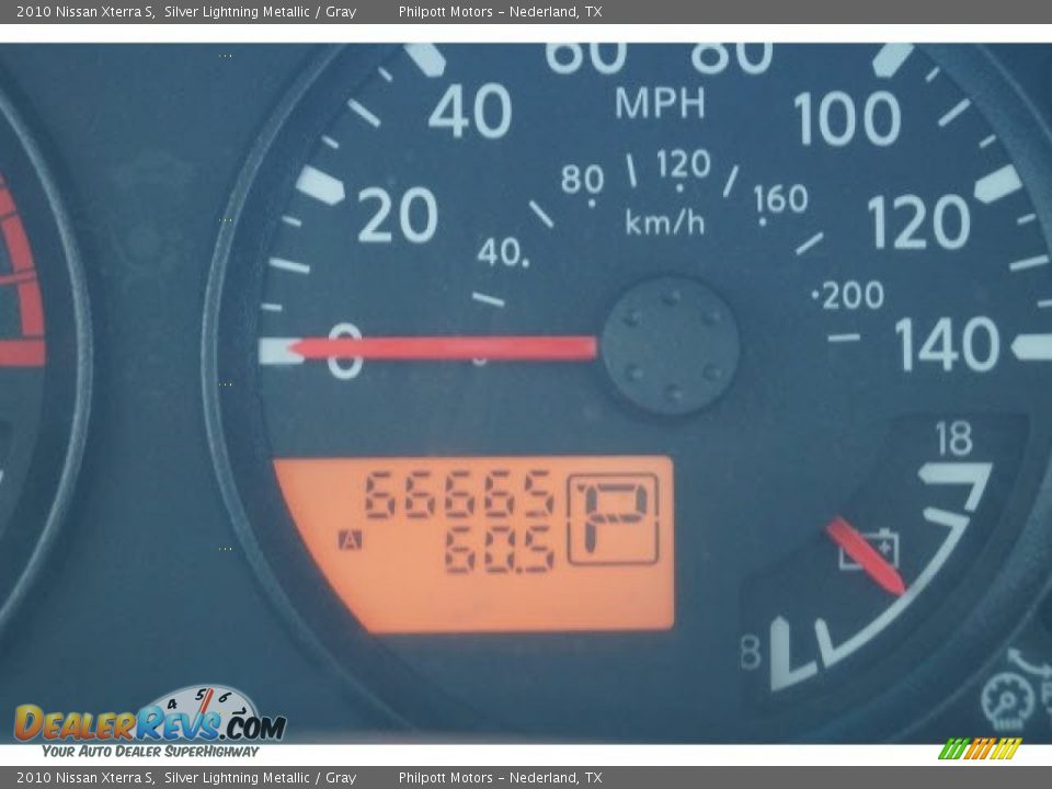 2010 Nissan Xterra S Silver Lightning Metallic / Gray Photo #23