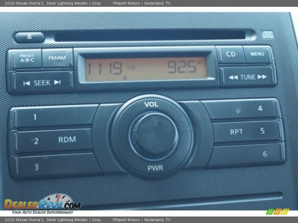 2010 Nissan Xterra S Silver Lightning Metallic / Gray Photo #24