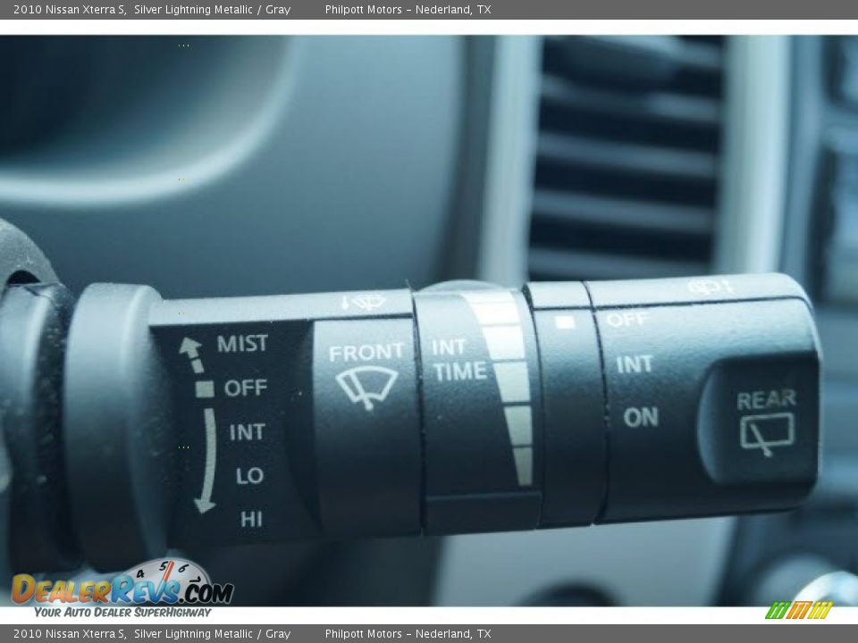 2010 Nissan Xterra S Silver Lightning Metallic / Gray Photo #26