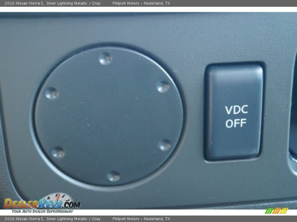 2010 Nissan Xterra S Silver Lightning Metallic / Gray Photo #27