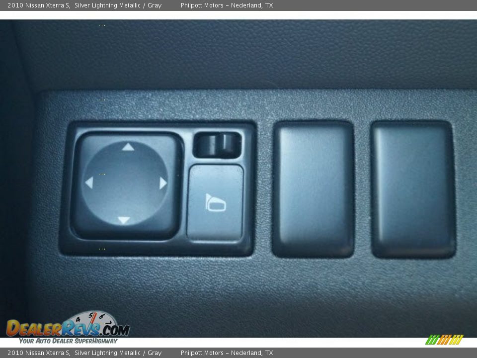 2010 Nissan Xterra S Silver Lightning Metallic / Gray Photo #28