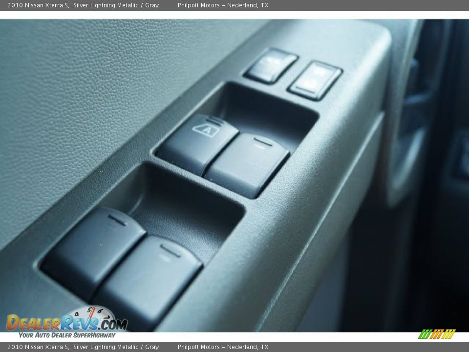 2010 Nissan Xterra S Silver Lightning Metallic / Gray Photo #30