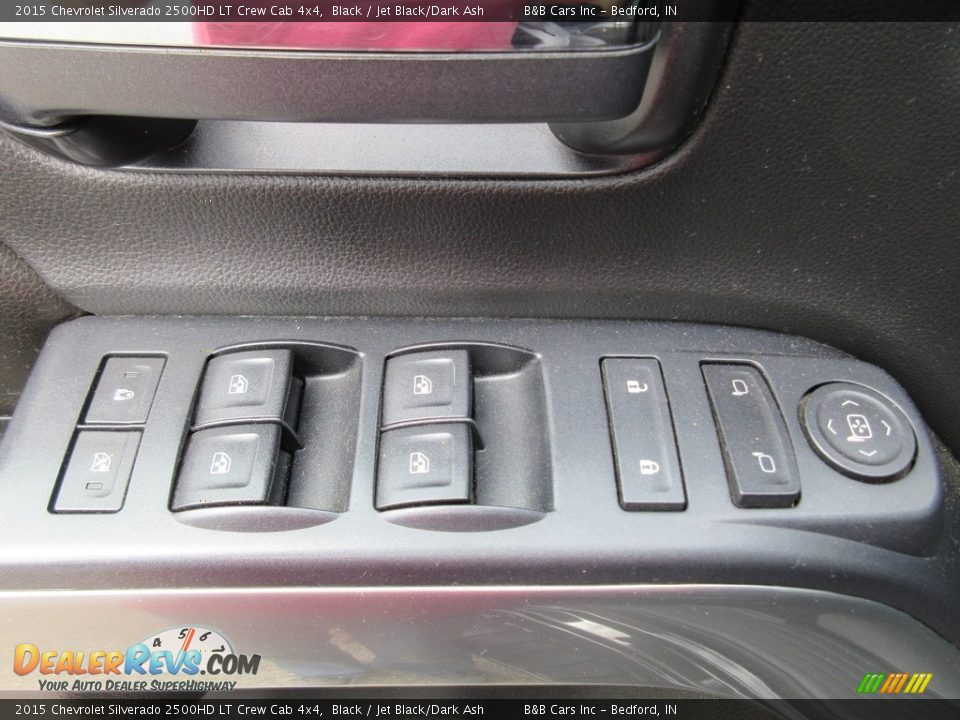 Controls of 2015 Chevrolet Silverado 2500HD LT Crew Cab 4x4 Photo #28