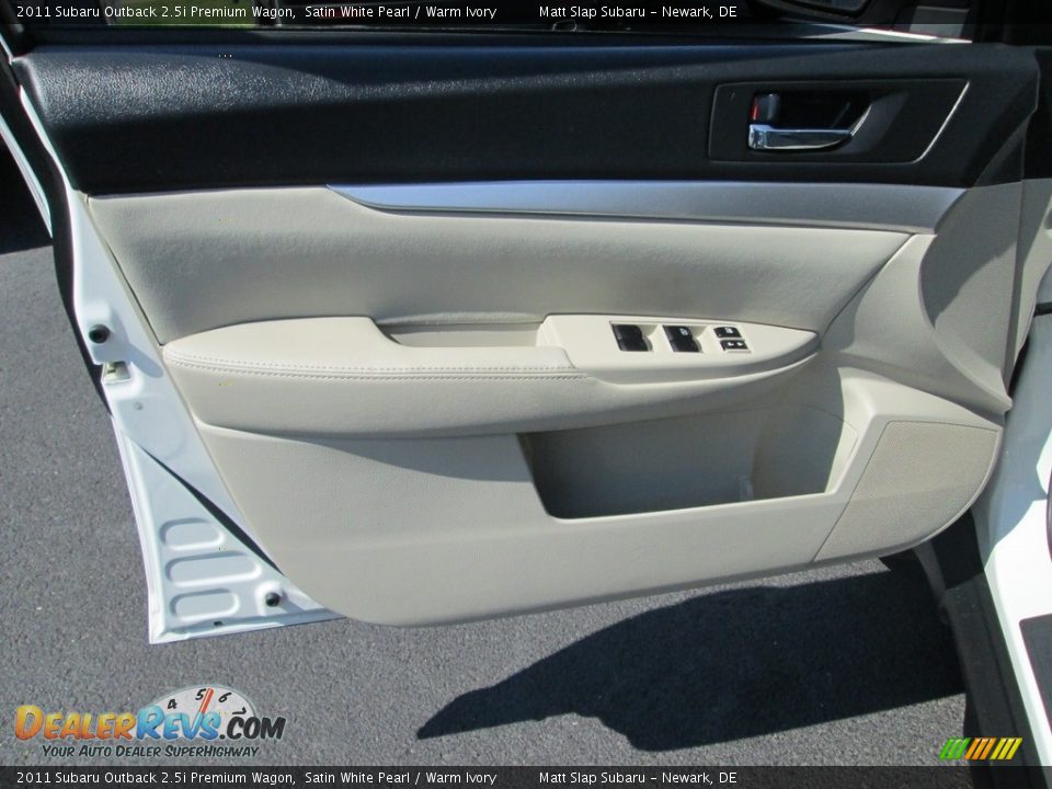 2011 Subaru Outback 2.5i Premium Wagon Satin White Pearl / Warm Ivory Photo #13