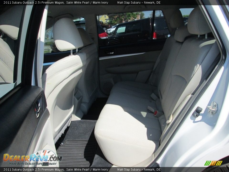 2011 Subaru Outback 2.5i Premium Wagon Satin White Pearl / Warm Ivory Photo #20