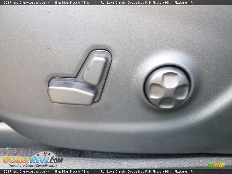 2017 Jeep Cherokee Latitude 4x4 Billet Silver Metallic / Black Photo #16