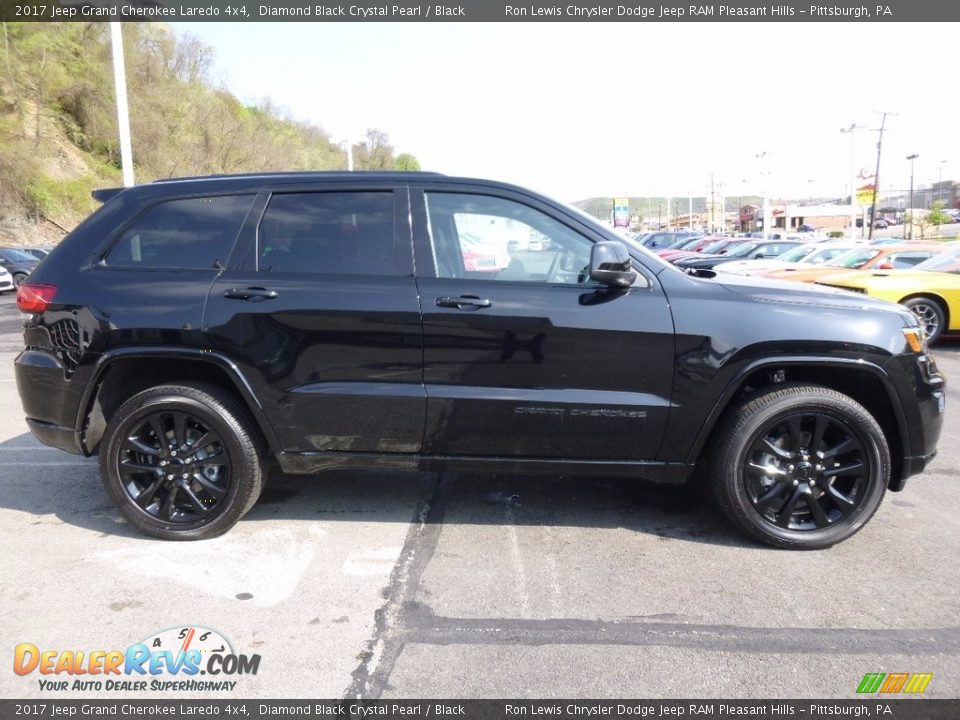 2017 Jeep Grand Cherokee Laredo 4x4 Diamond Black Crystal Pearl / Black Photo #7