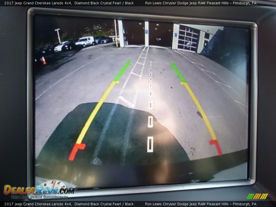 2017 Jeep Grand Cherokee Laredo 4x4 Diamond Black Crystal Pearl / Black Photo #19