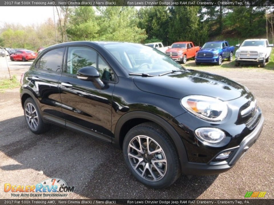 Front 3/4 View of 2017 Fiat 500X Trekking AWD Photo #8