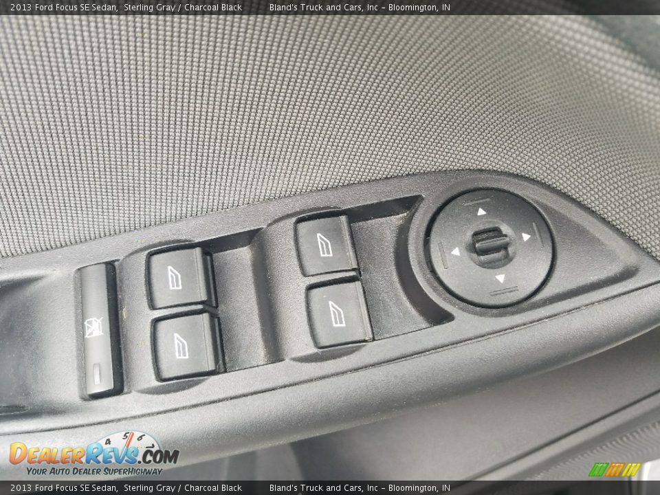 2013 Ford Focus SE Sedan Sterling Gray / Charcoal Black Photo #13