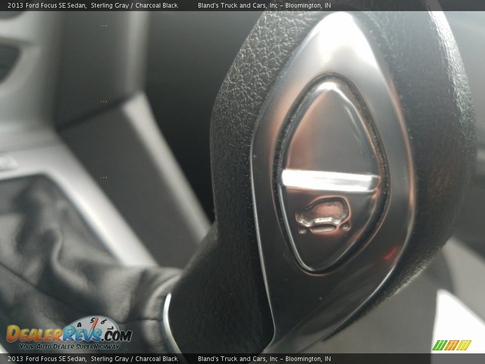 2013 Ford Focus SE Sedan Sterling Gray / Charcoal Black Photo #26