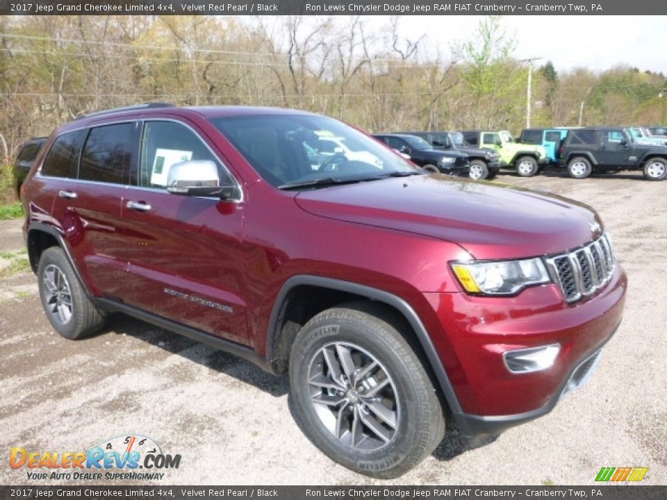 2017 Jeep Grand Cherokee Limited 4x4 Velvet Red Pearl / Black Photo #11