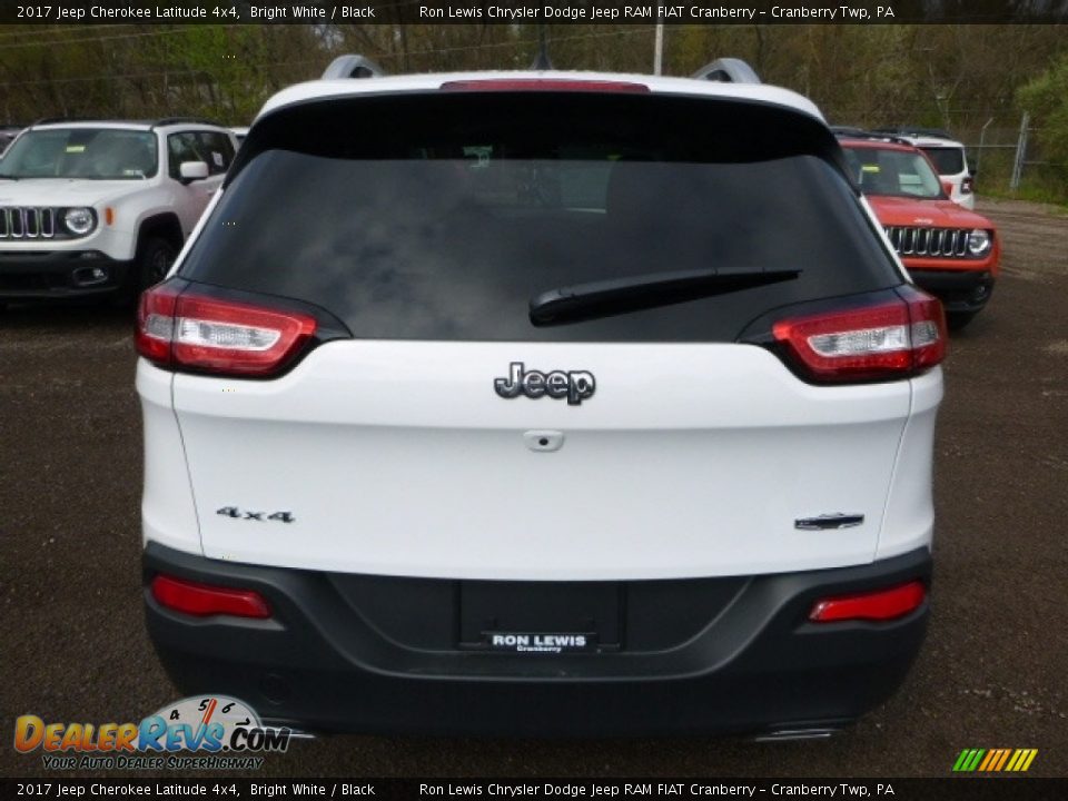 2017 Jeep Cherokee Latitude 4x4 Bright White / Black Photo #5