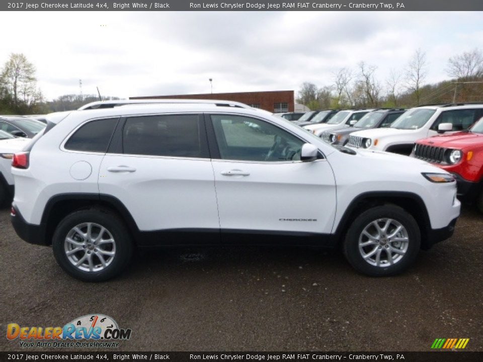 2017 Jeep Cherokee Latitude 4x4 Bright White / Black Photo #7