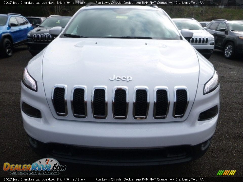 2017 Jeep Cherokee Latitude 4x4 Bright White / Black Photo #9
