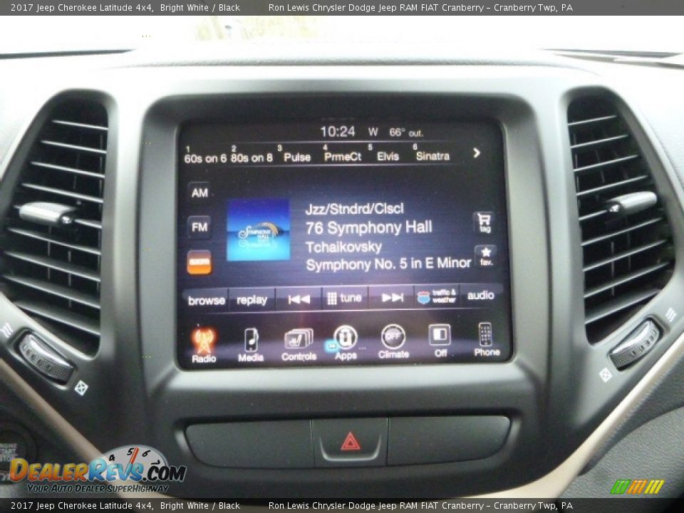 2017 Jeep Cherokee Latitude 4x4 Bright White / Black Photo #17