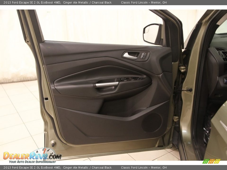 Door Panel of 2013 Ford Escape SE 2.0L EcoBoost 4WD Photo #4