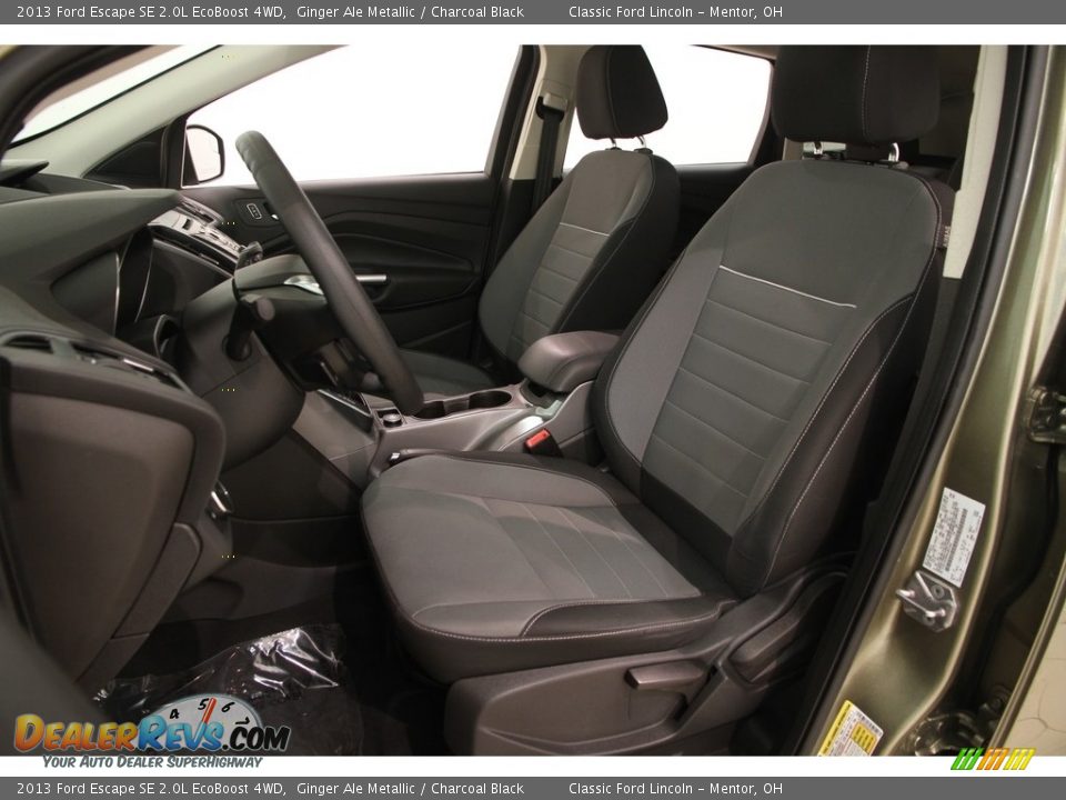 Front Seat of 2013 Ford Escape SE 2.0L EcoBoost 4WD Photo #5