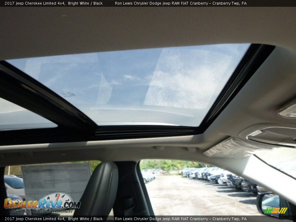 2017 Jeep Cherokee Limited 4x4 Bright White / Black Photo #11