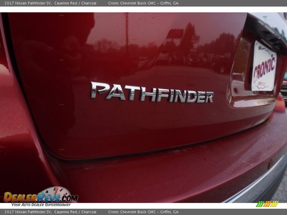 2017 Nissan Pathfinder SV Cayenne Red / Charcoal Photo #15