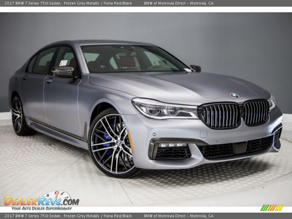 Front 3/4 View of 2017 BMW 7 Series 750i Sedan Photo #12