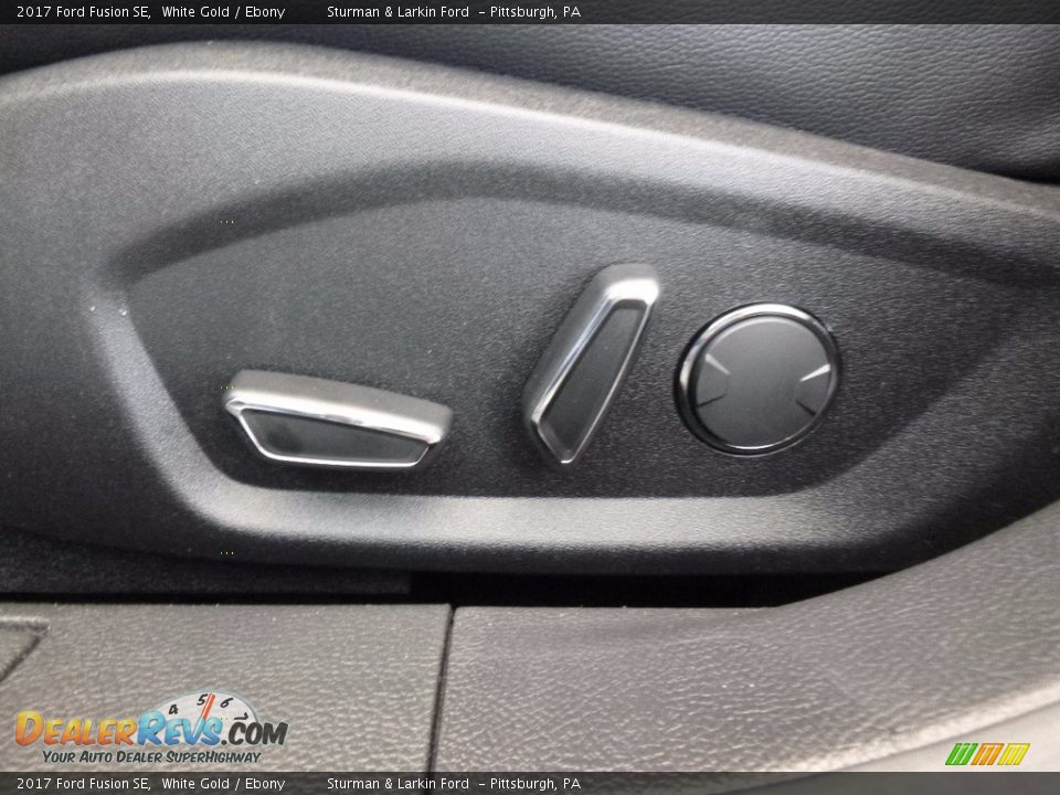 2017 Ford Fusion SE White Gold / Ebony Photo #12
