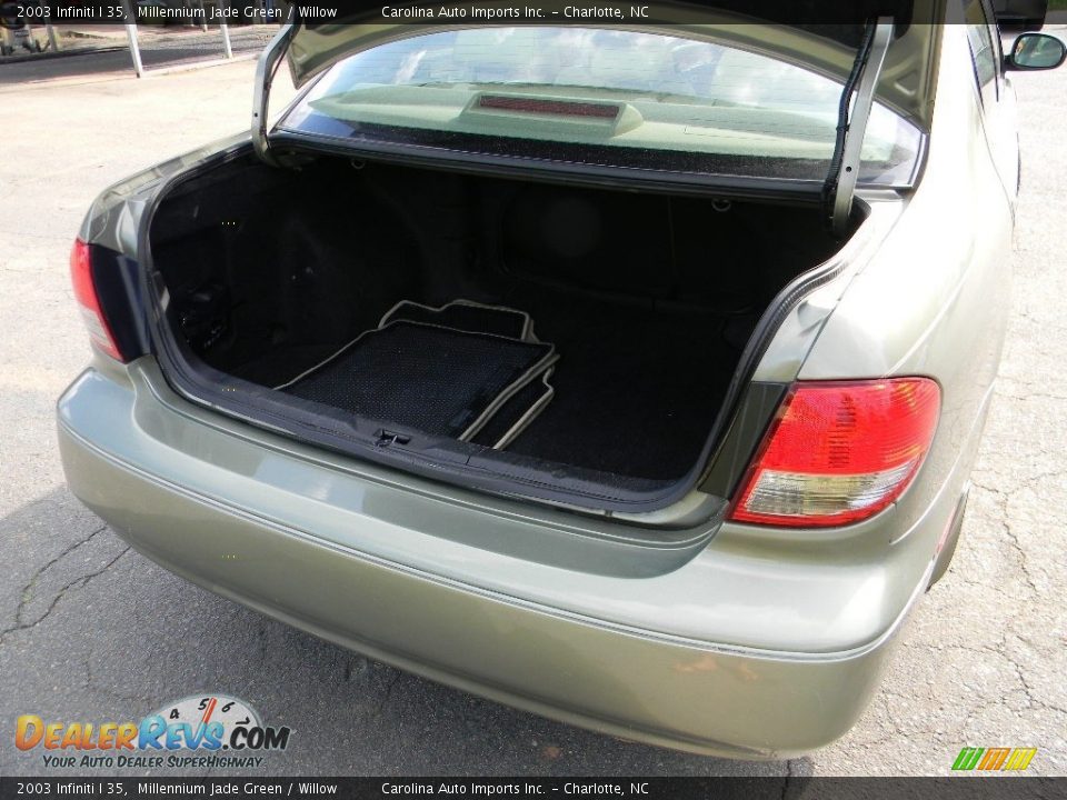 2003 Infiniti I 35 Trunk Photo #20