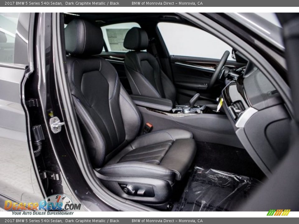 2017 BMW 5 Series 540i Sedan Dark Graphite Metallic / Black Photo #2