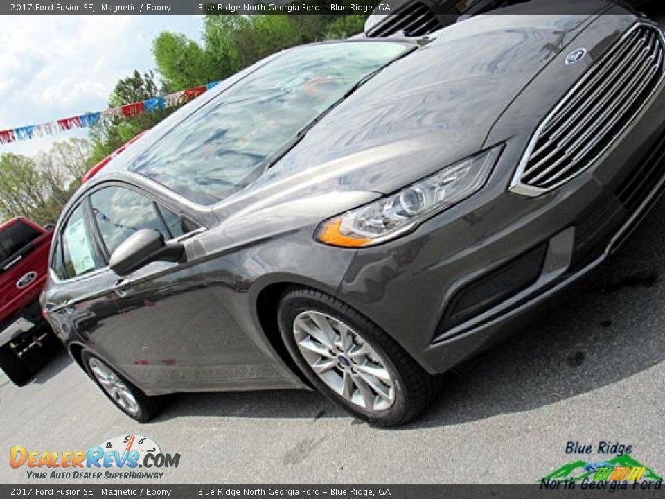 2017 Ford Fusion SE Magnetic / Ebony Photo #32