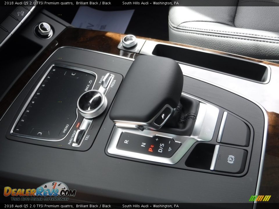 2018 Audi Q5 2.0 TFSI Premium quattro Shifter Photo #25