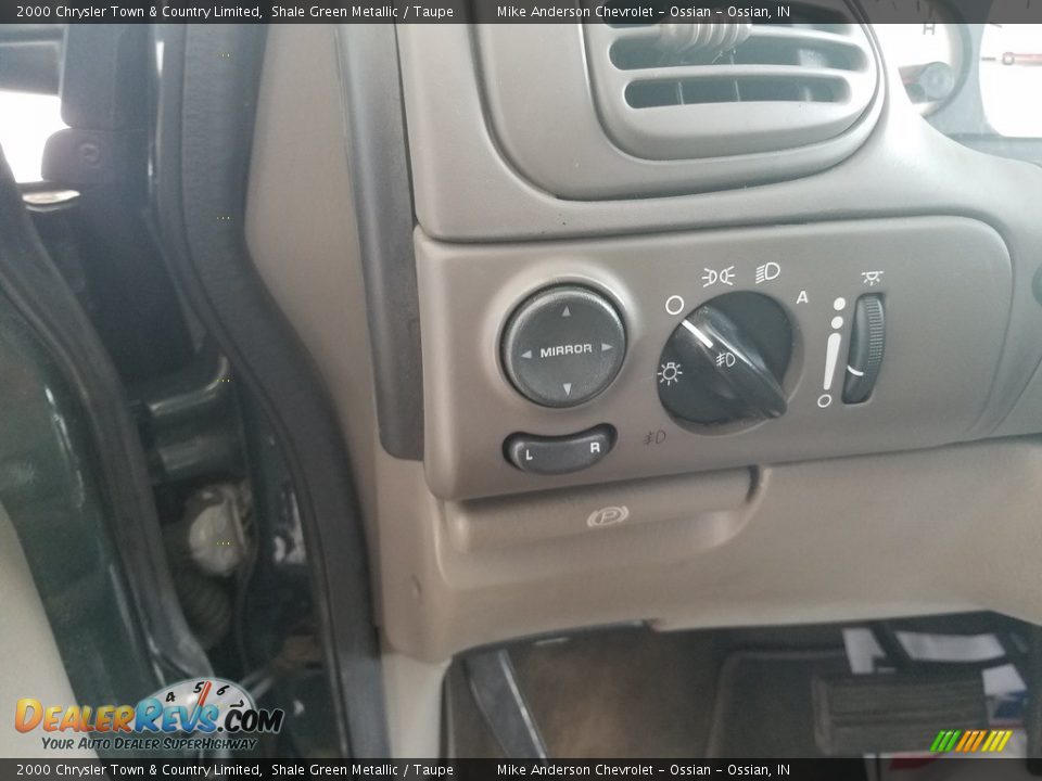 2000 Chrysler Town & Country Limited Shale Green Metallic / Taupe Photo #12