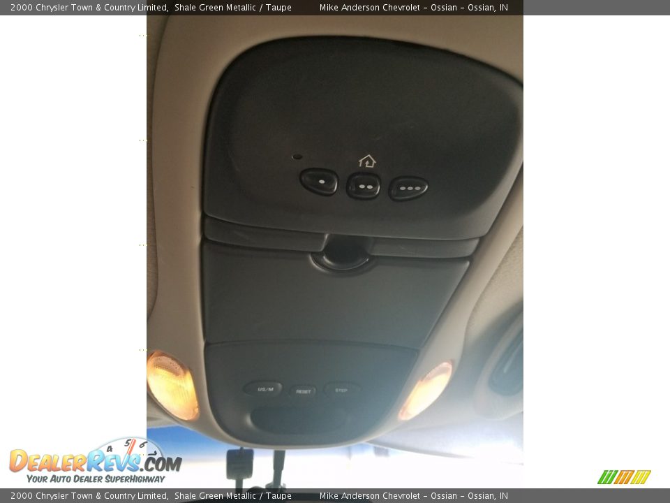 2000 Chrysler Town & Country Limited Shale Green Metallic / Taupe Photo #17