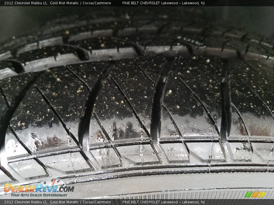 2012 Chevrolet Malibu LS Gold Mist Metallic / Cocoa/Cashmere Photo #25