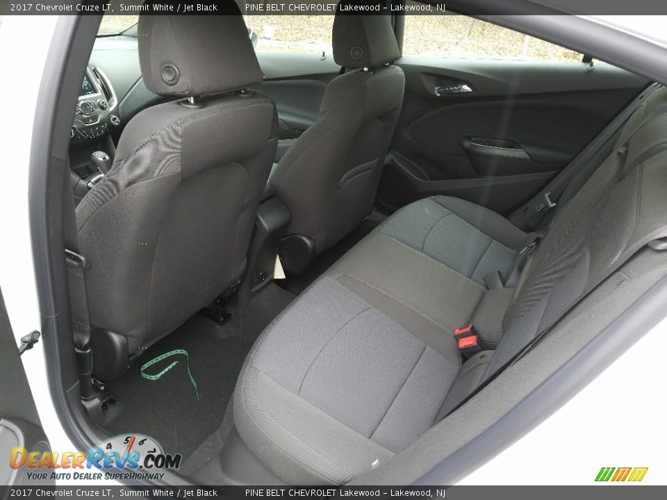 2017 Chevrolet Cruze LT Summit White / Jet Black Photo #8