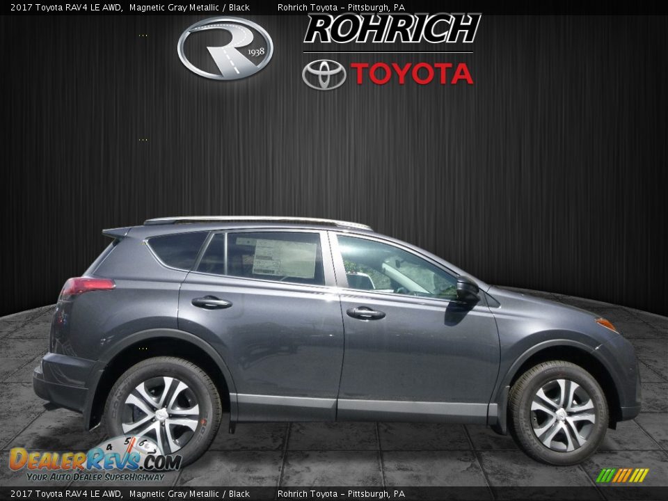 2017 Toyota RAV4 LE AWD Magnetic Gray Metallic / Black Photo #2