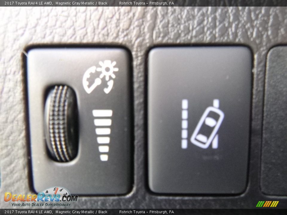 2017 Toyota RAV4 LE AWD Magnetic Gray Metallic / Black Photo #14