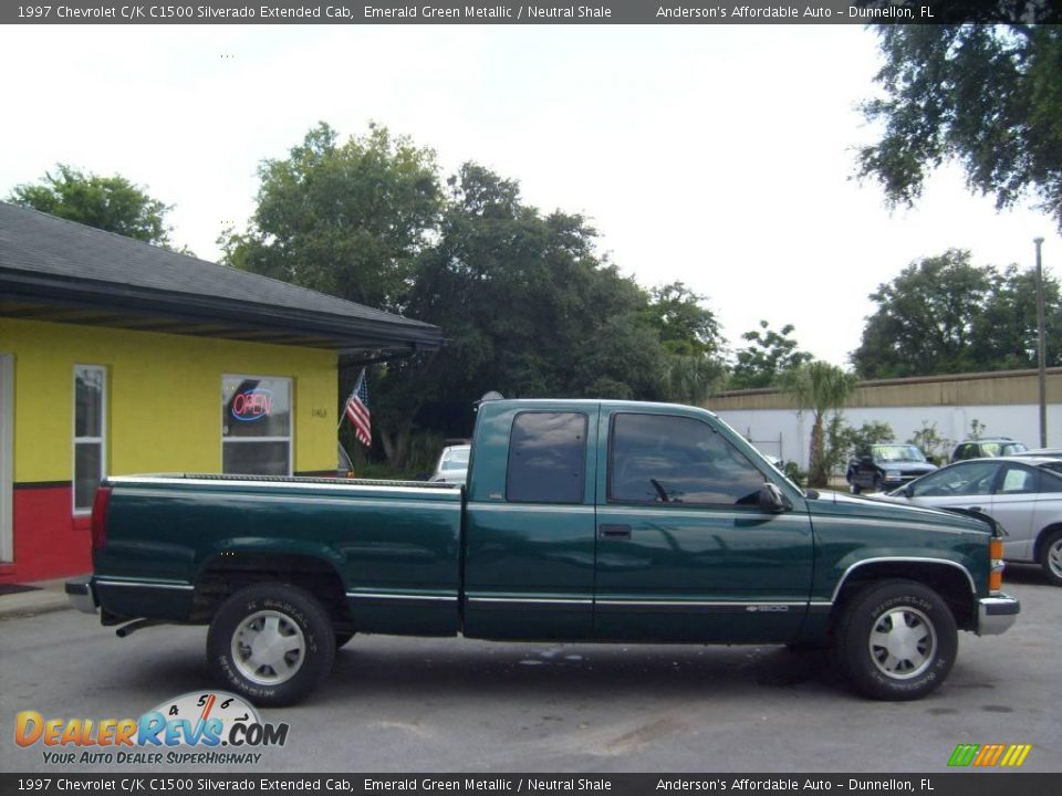 1997 Chevrolet C/K C1500 Silverado Extended Cab Emerald Green Metallic / Neutral Shale Photo #2