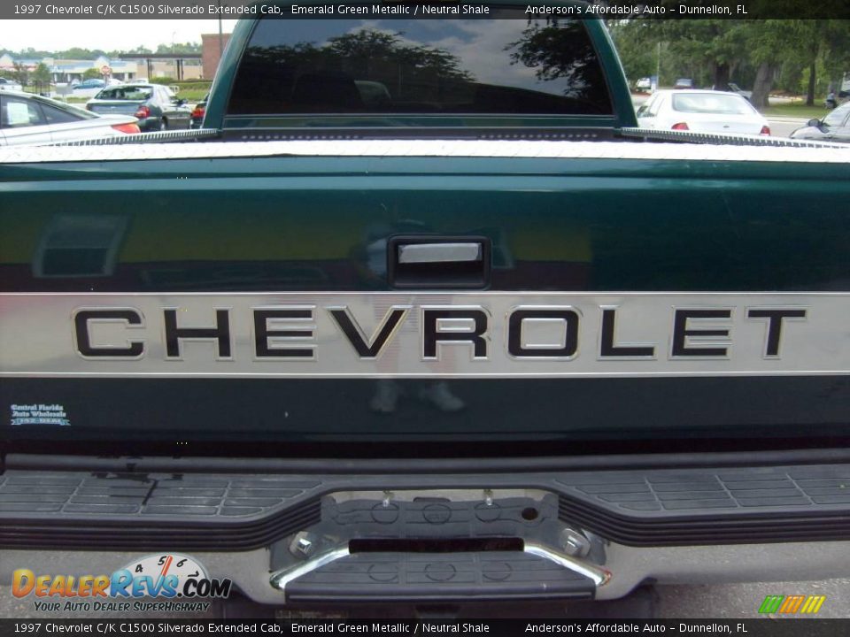 1997 Chevrolet C/K C1500 Silverado Extended Cab Emerald Green Metallic / Neutral Shale Photo #10