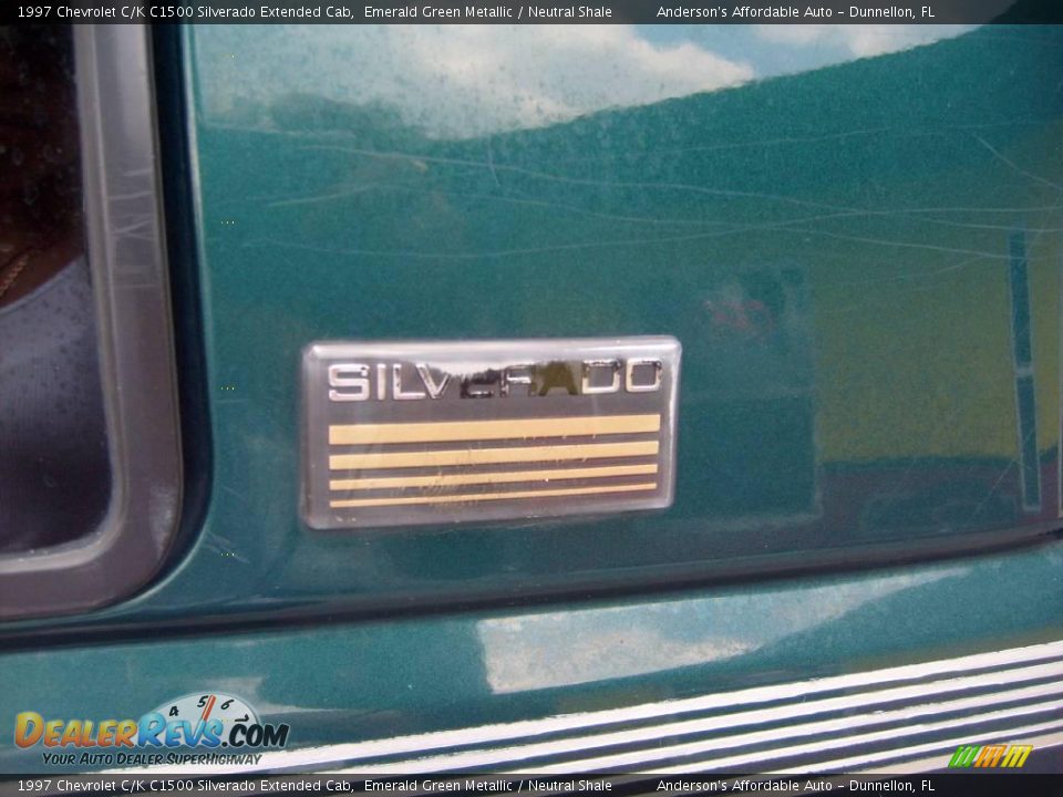 1997 Chevrolet C/K C1500 Silverado Extended Cab Emerald Green Metallic / Neutral Shale Photo #11