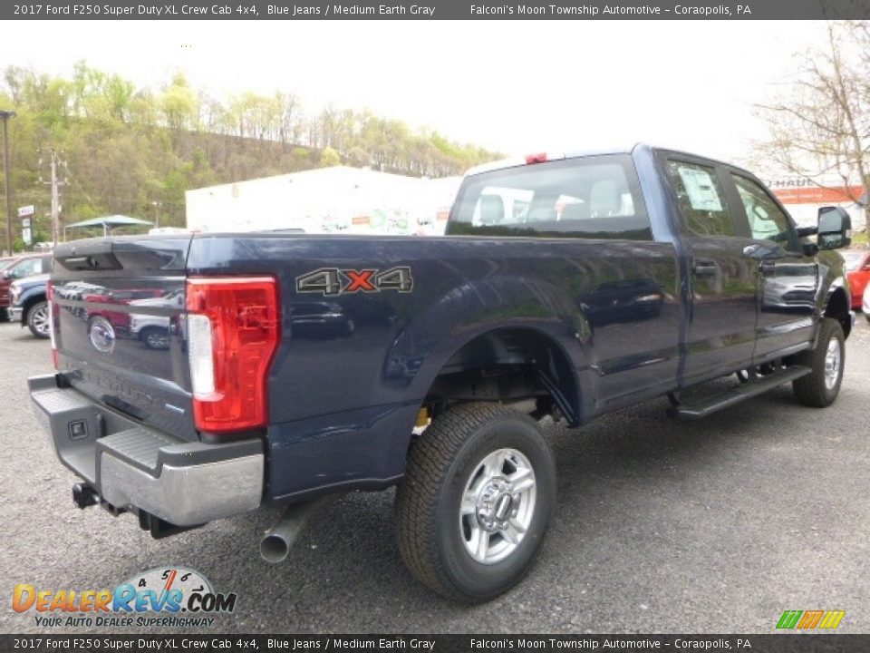 2017 Ford F250 Super Duty XL Crew Cab 4x4 Blue Jeans / Medium Earth Gray Photo #2