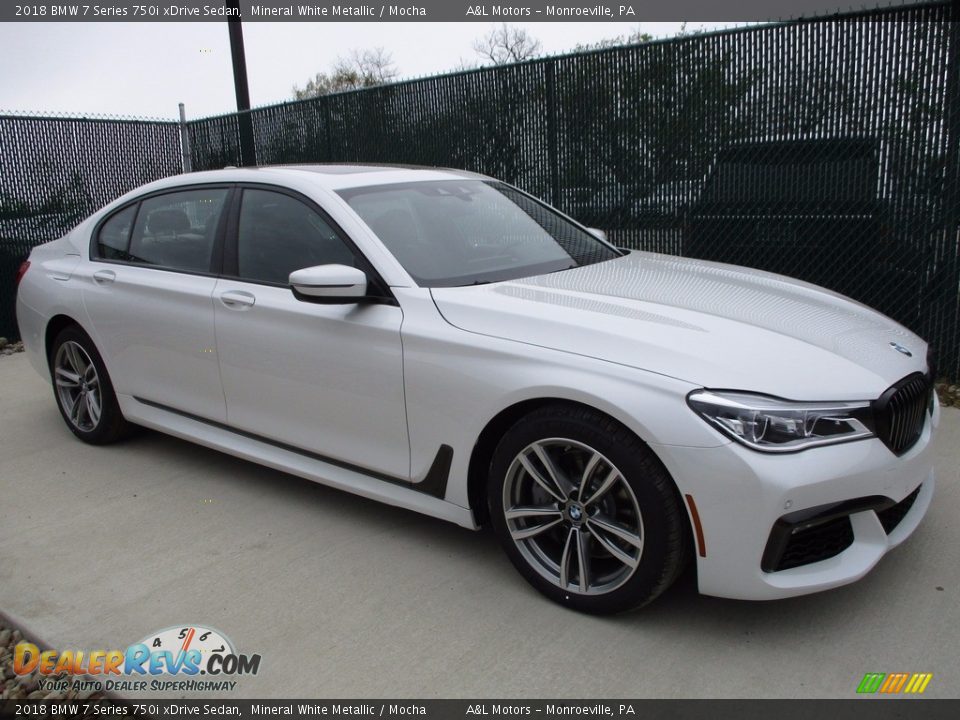 Front 3/4 View of 2018 BMW 7 Series 750i xDrive Sedan Photo #1