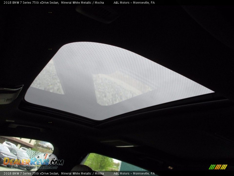 Sunroof of 2018 BMW 7 Series 750i xDrive Sedan Photo #11