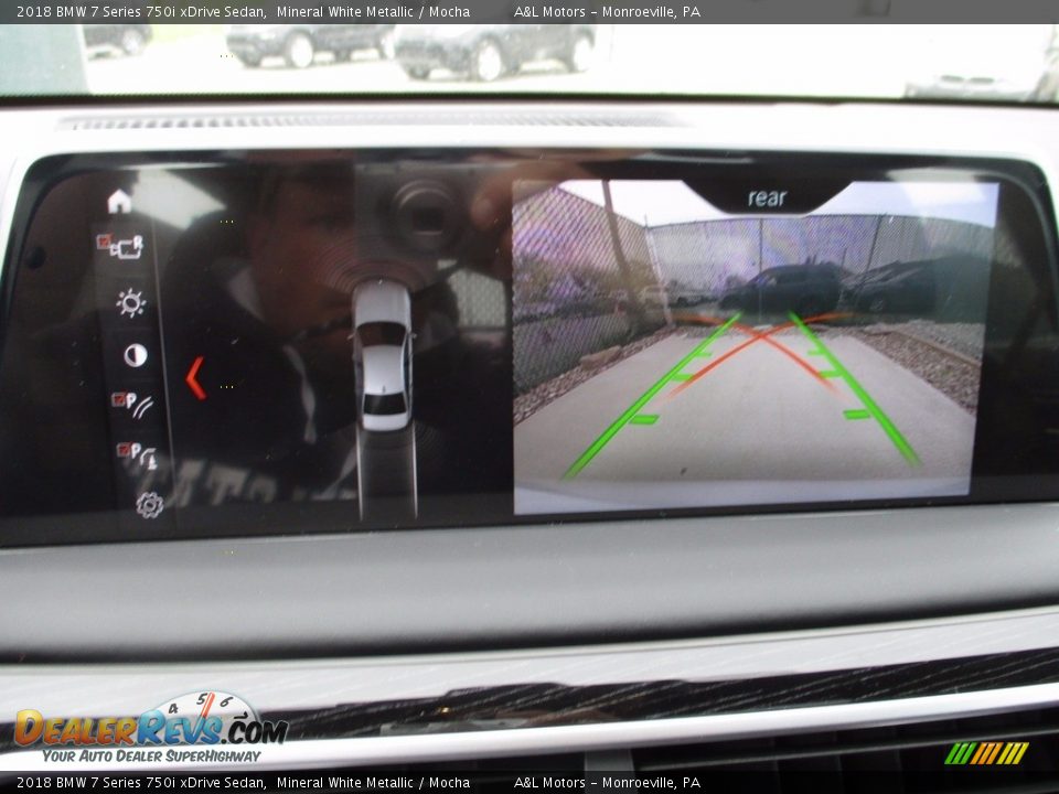 2018 BMW 7 Series 750i xDrive Sedan Mineral White Metallic / Mocha Photo #17