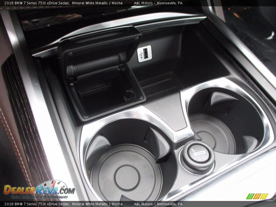 2018 BMW 7 Series 750i xDrive Sedan Mineral White Metallic / Mocha Photo #18