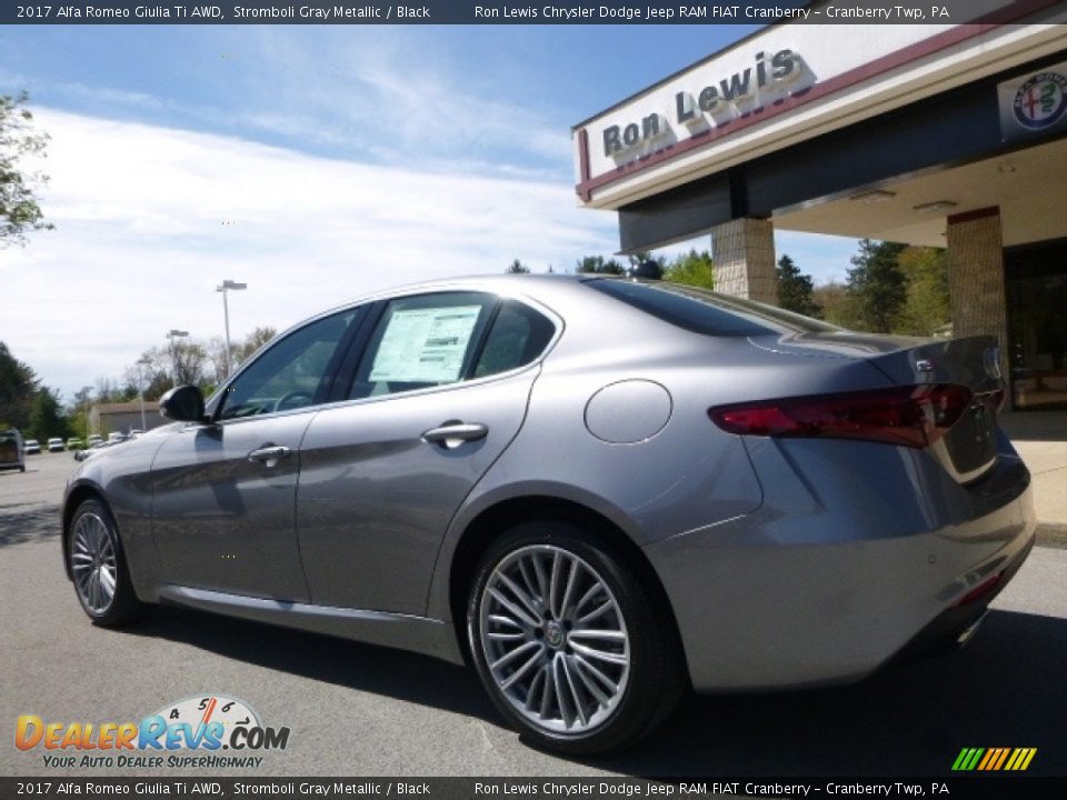2017 Alfa Romeo Giulia Ti AWD Stromboli Gray Metallic / Black Photo #4