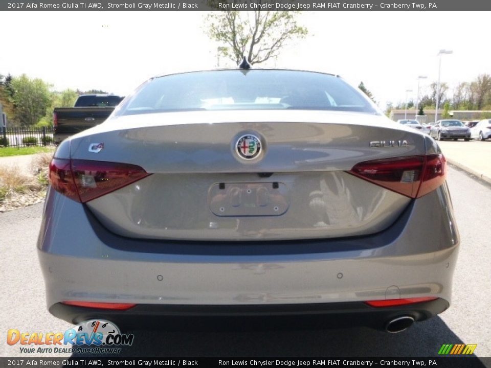 2017 Alfa Romeo Giulia Ti AWD Stromboli Gray Metallic / Black Photo #6
