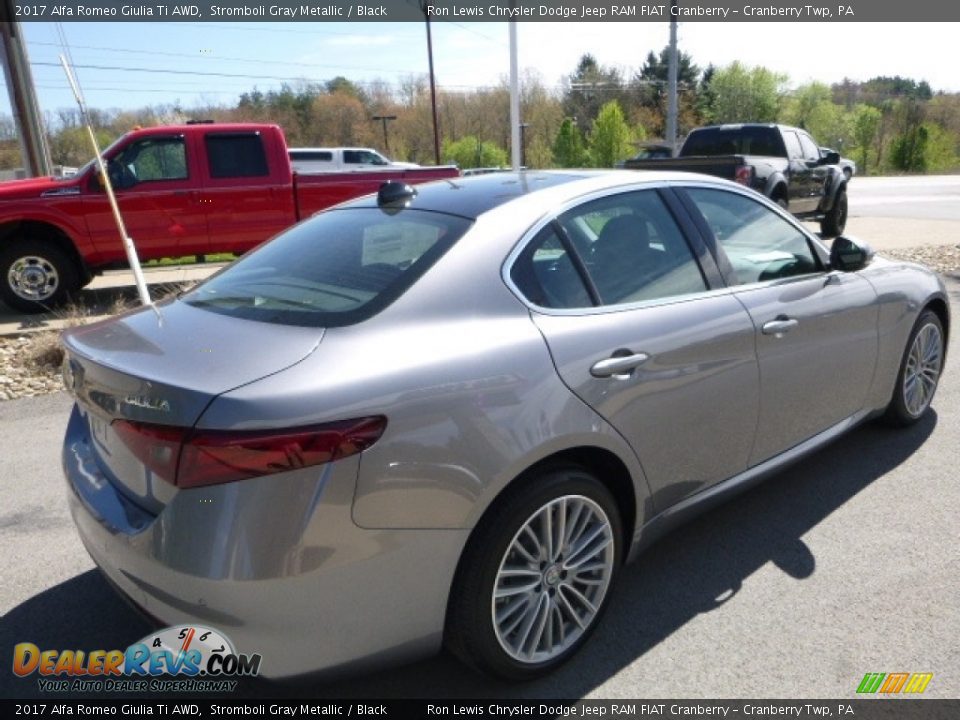 2017 Alfa Romeo Giulia Ti AWD Stromboli Gray Metallic / Black Photo #7