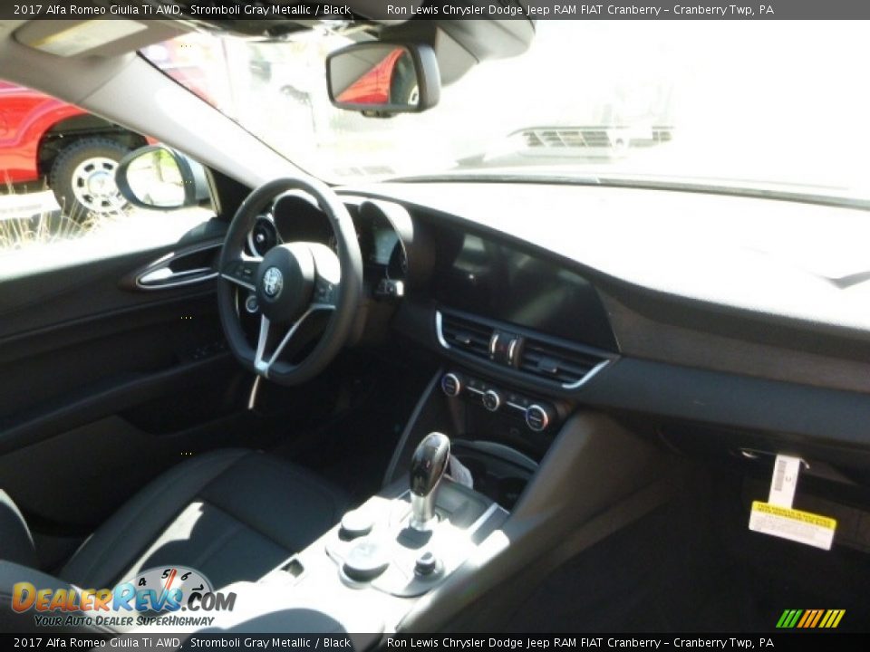 2017 Alfa Romeo Giulia Ti AWD Stromboli Gray Metallic / Black Photo #16