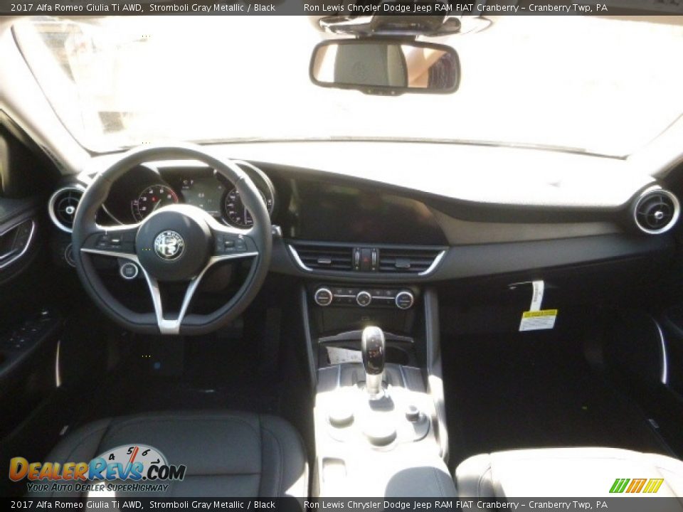 2017 Alfa Romeo Giulia Ti AWD Stromboli Gray Metallic / Black Photo #19